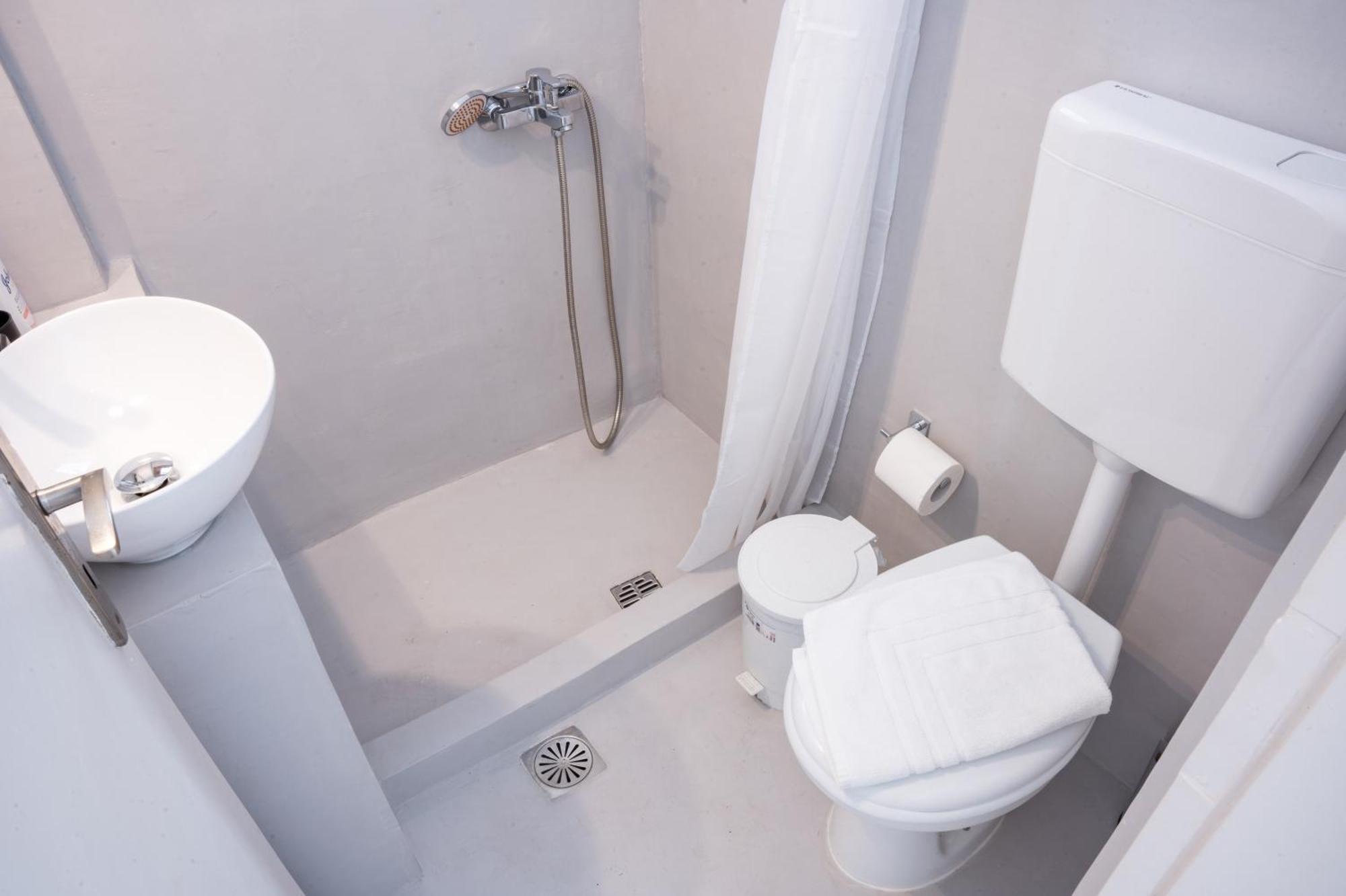 Cozy Budget Apartments In The Heart Of Fira Kültér fotó