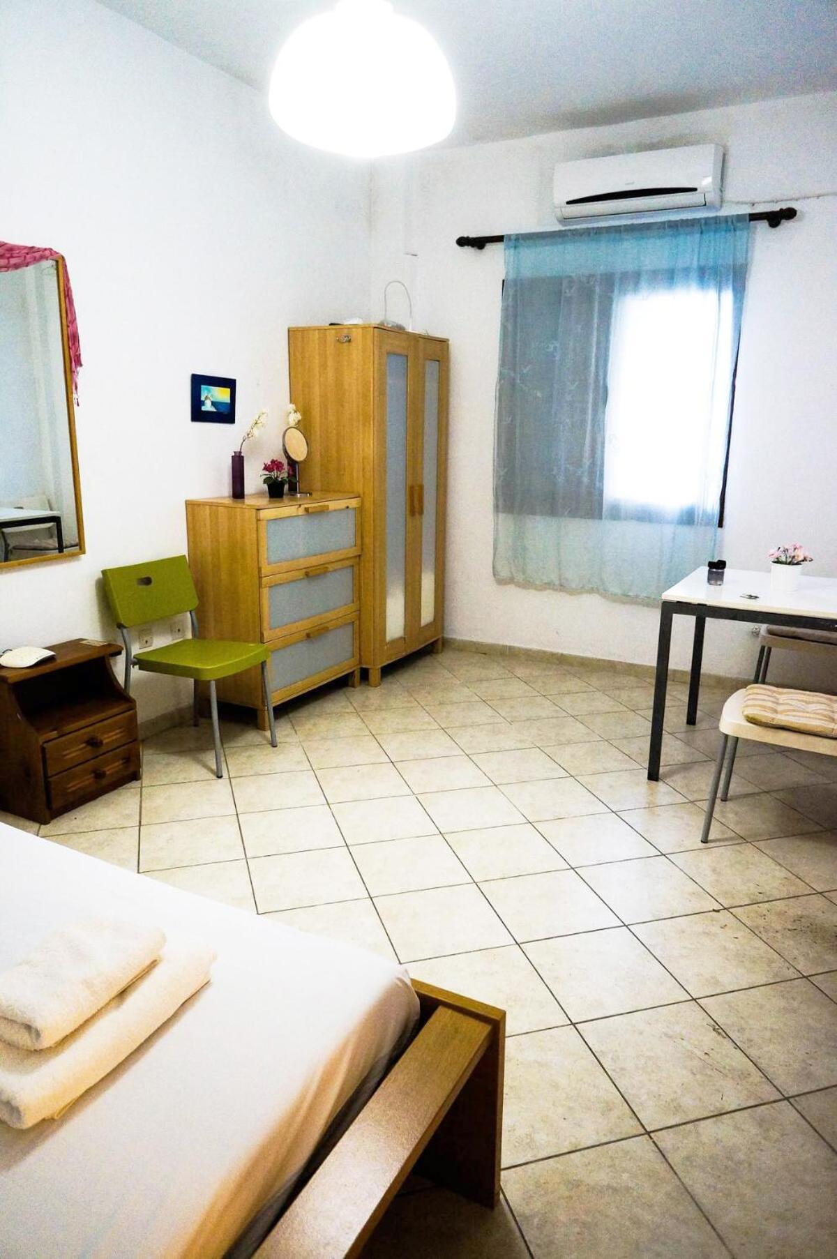 Cozy Budget Apartments In The Heart Of Fira Kültér fotó